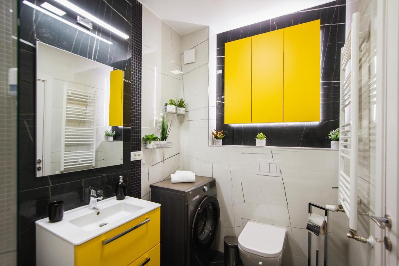 Romantic Getaway At West Residence 오라데아 외부 사진