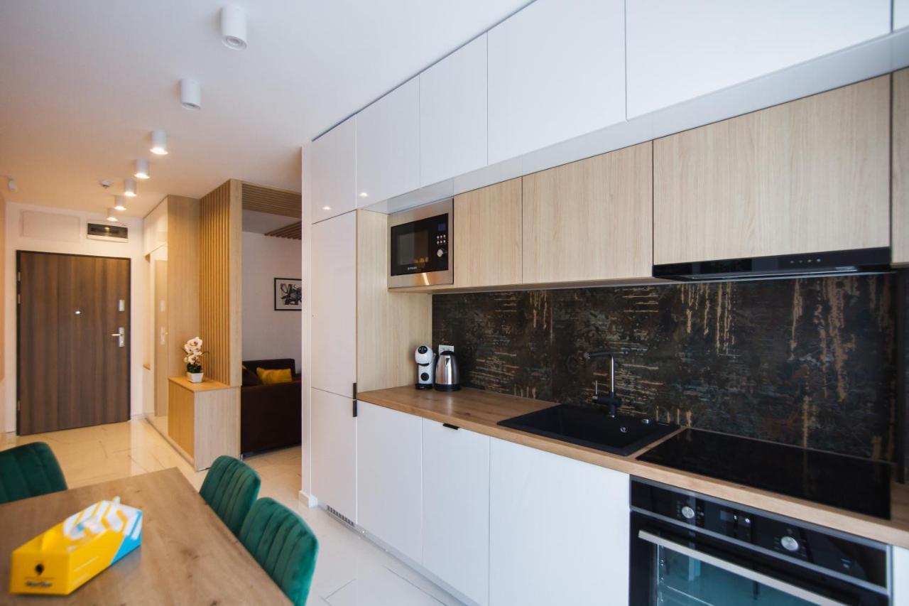 Romantic Getaway At West Residence 오라데아 외부 사진