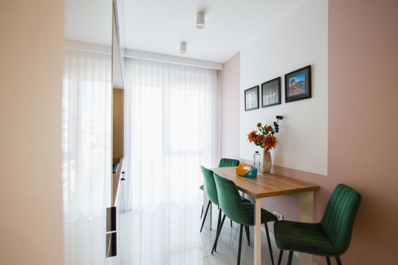 Romantic Getaway At West Residence 오라데아 외부 사진