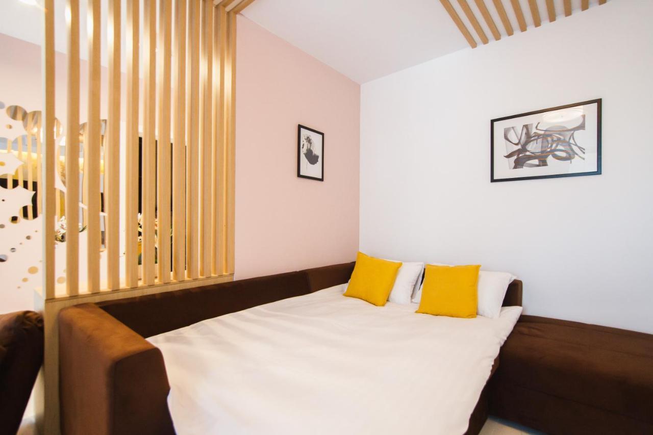 Romantic Getaway At West Residence 오라데아 외부 사진